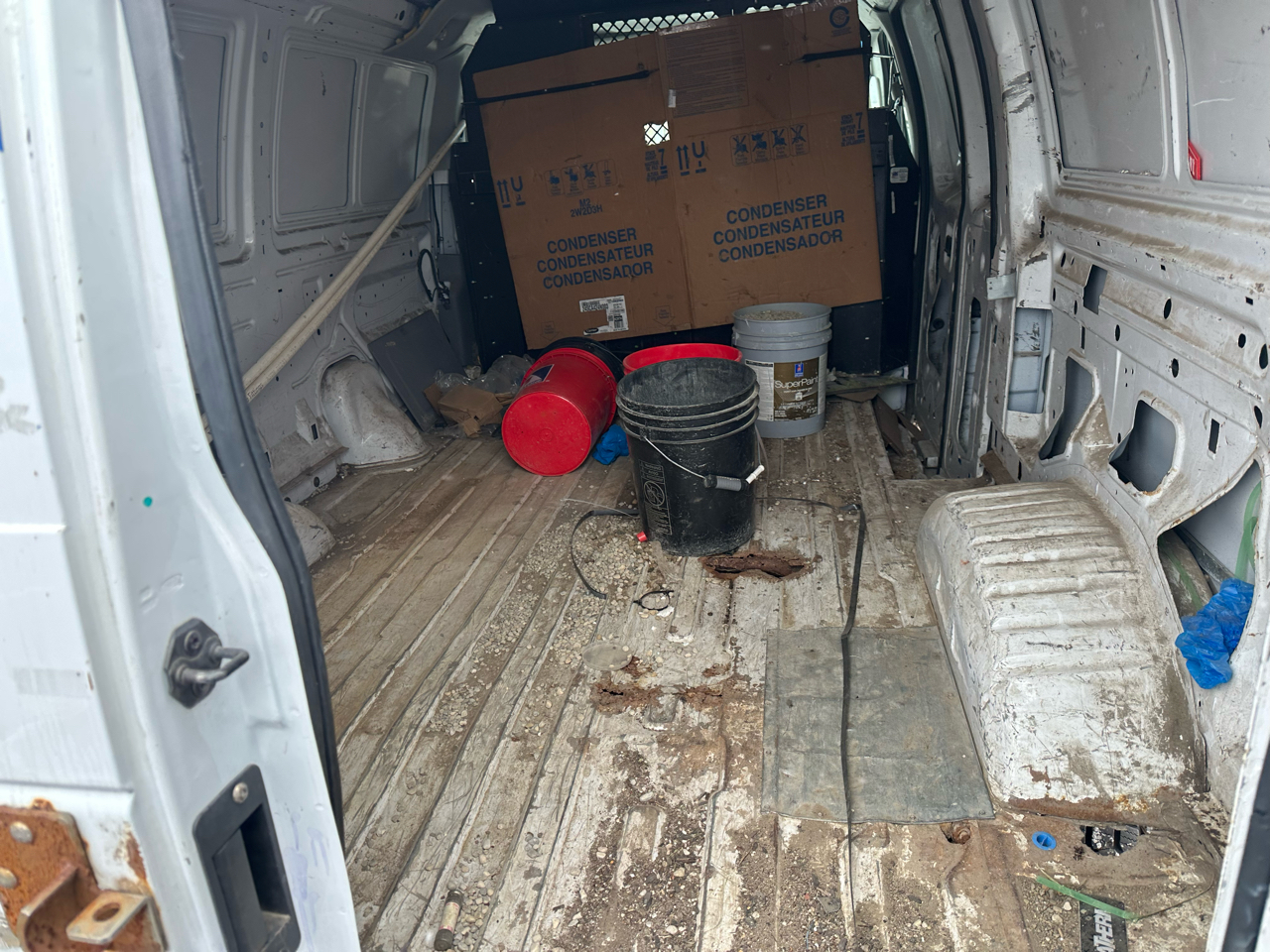 Ford Econoline Cargo Van E-250 2003