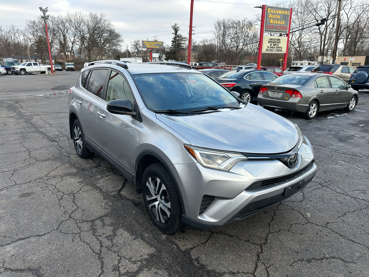 Toyota RAV4 LE AWD (Natl) 2018