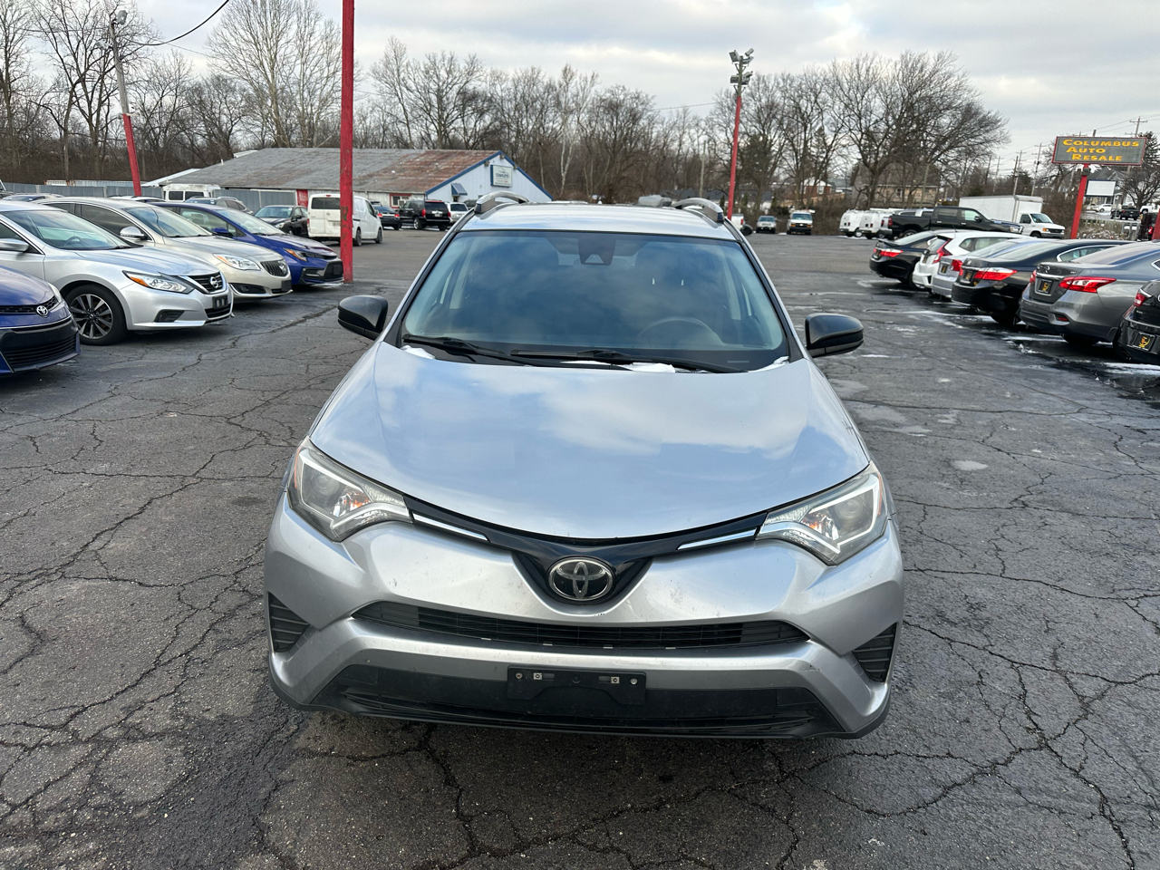 Toyota RAV4 LE AWD (Natl) 2018
