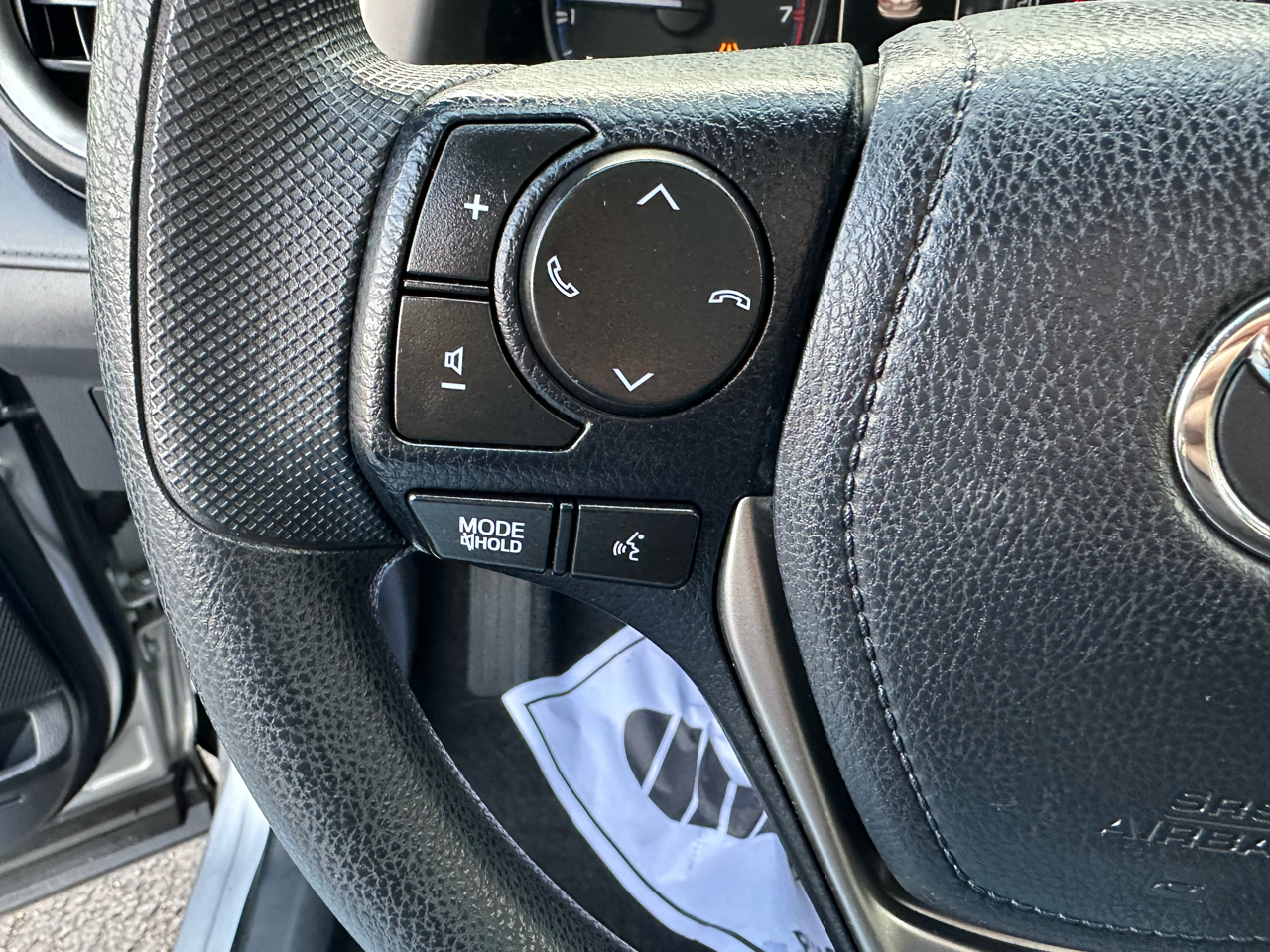 Toyota RAV4 LE AWD (Natl) 2018