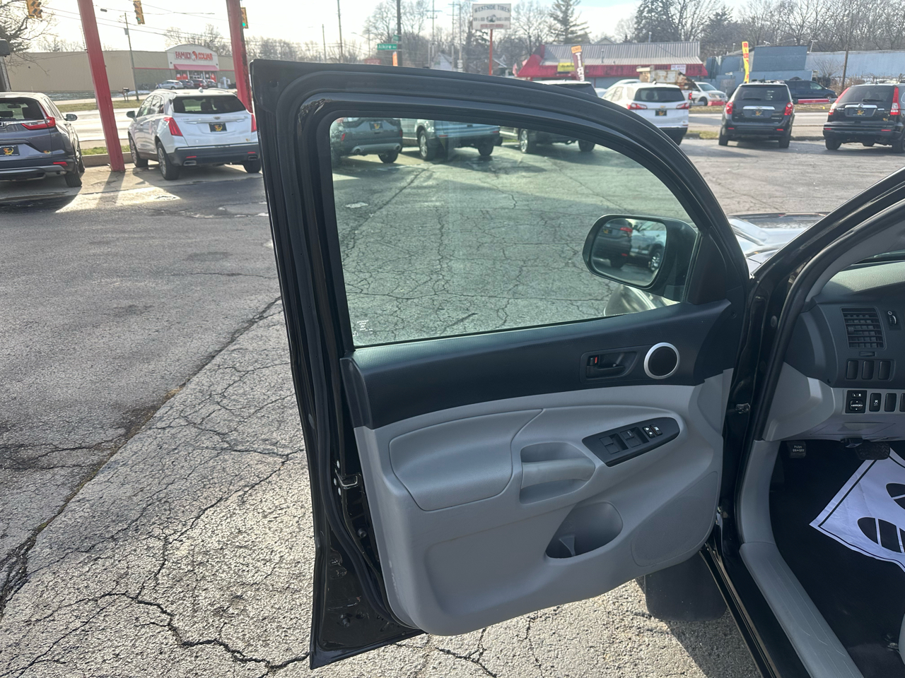 Toyota Tacoma 2WD Double Cab I4 AT PreRunner (Natl) 2013