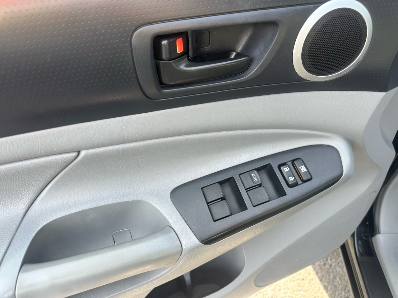 Toyota Tacoma 2WD Double Cab I4 AT PreRunner (Natl) 2013