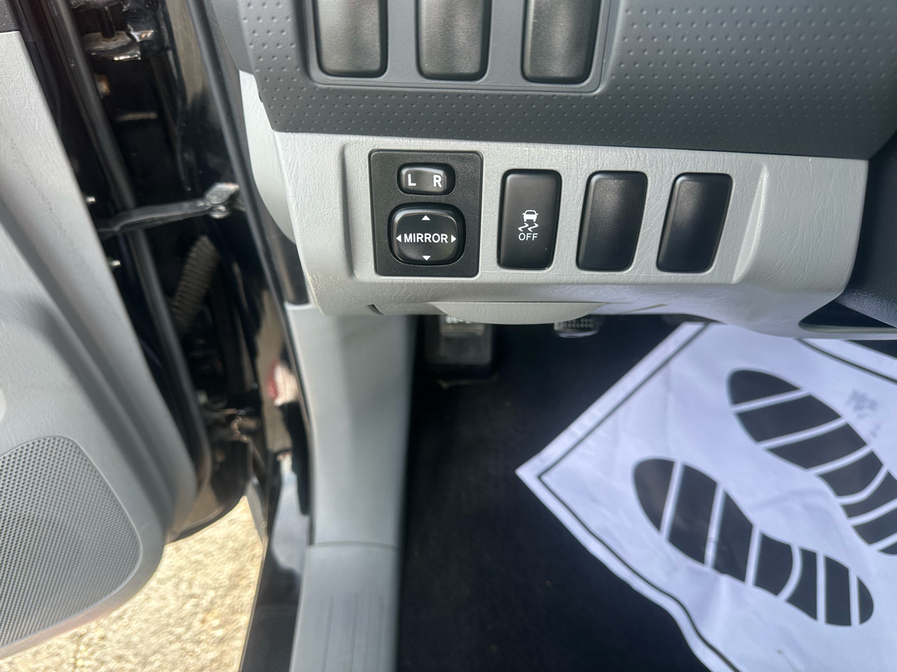 Toyota Tacoma 2WD Double Cab I4 AT PreRunner (Natl) 2013