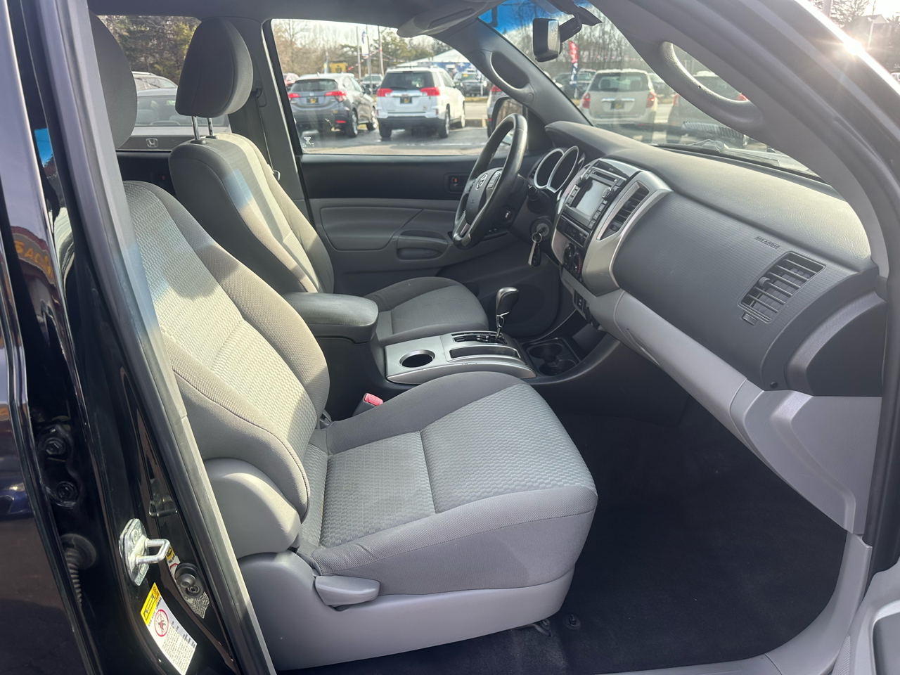 Toyota Tacoma 2WD Double Cab I4 AT PreRunner (Natl) 2013