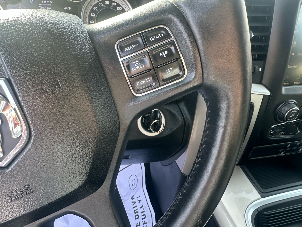 RAM 1500 Big Horn 4x4 Crew Cab 5'7" Box 2017