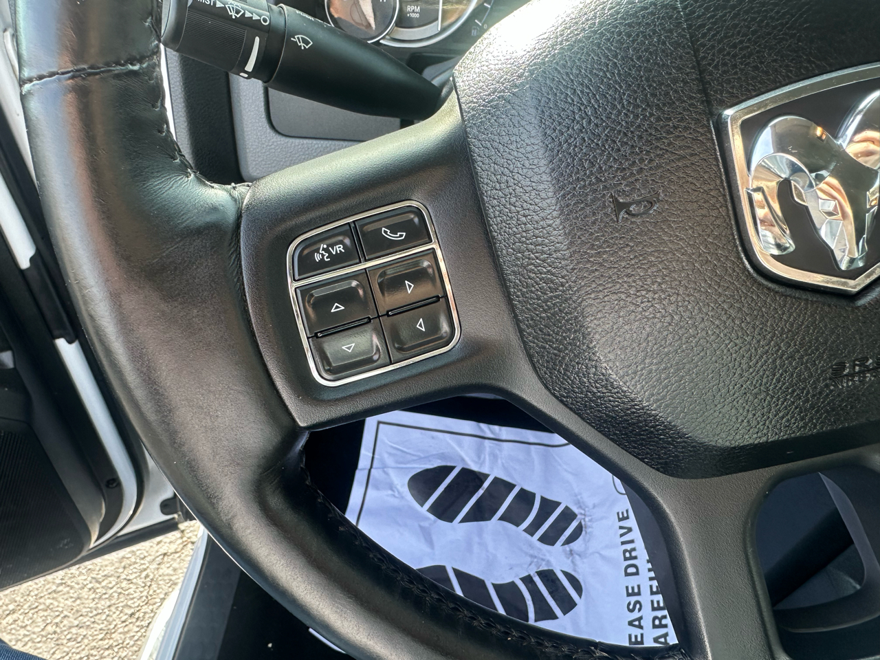 RAM 1500 Big Horn 4x4 Crew Cab 5'7" Box 2017