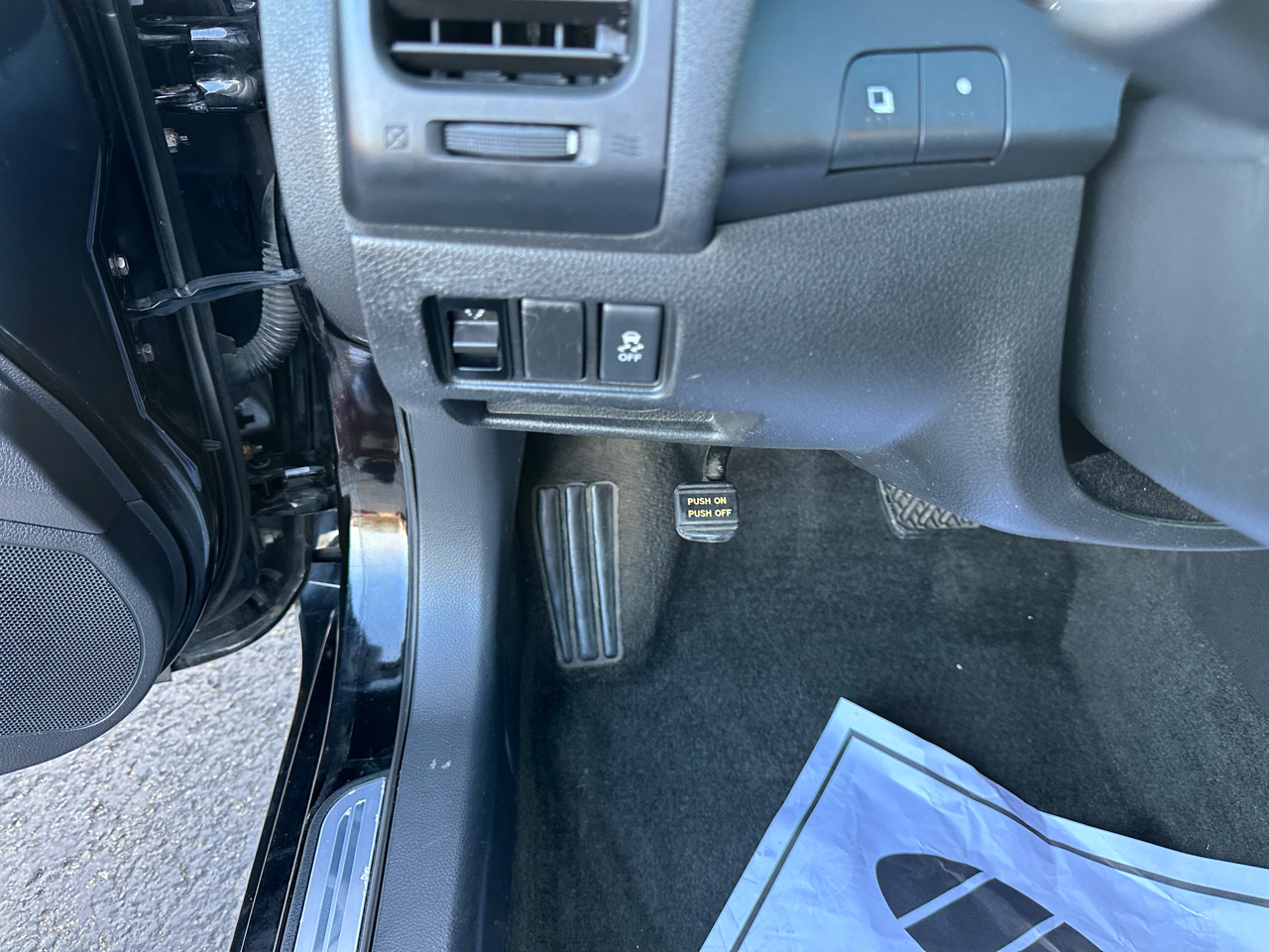 Nissan Altima 4dr Sdn V6 CVT 3.5 SR 2011