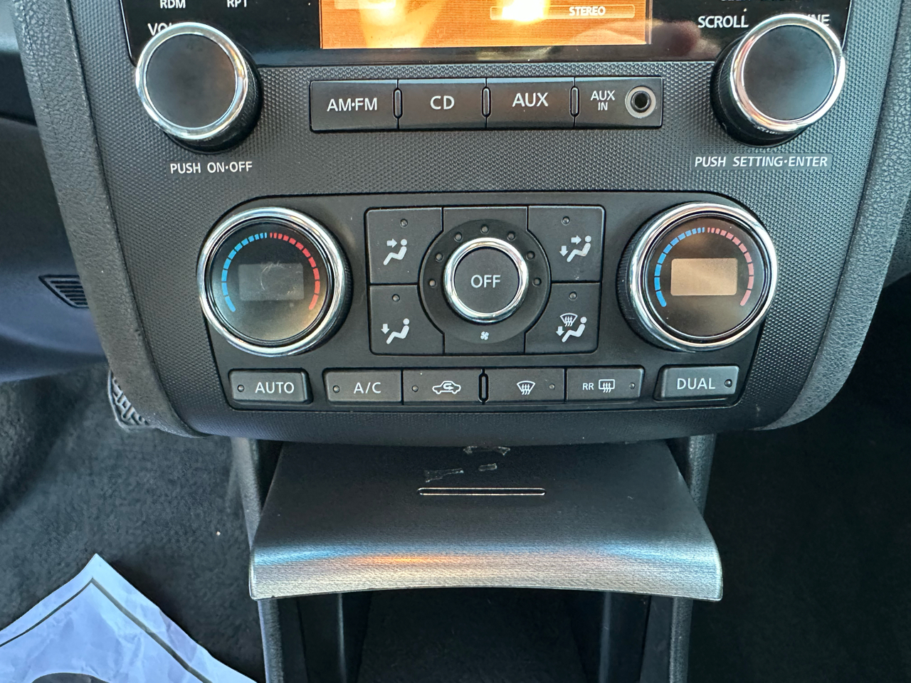 Nissan Altima 4dr Sdn V6 CVT 3.5 SR 2011