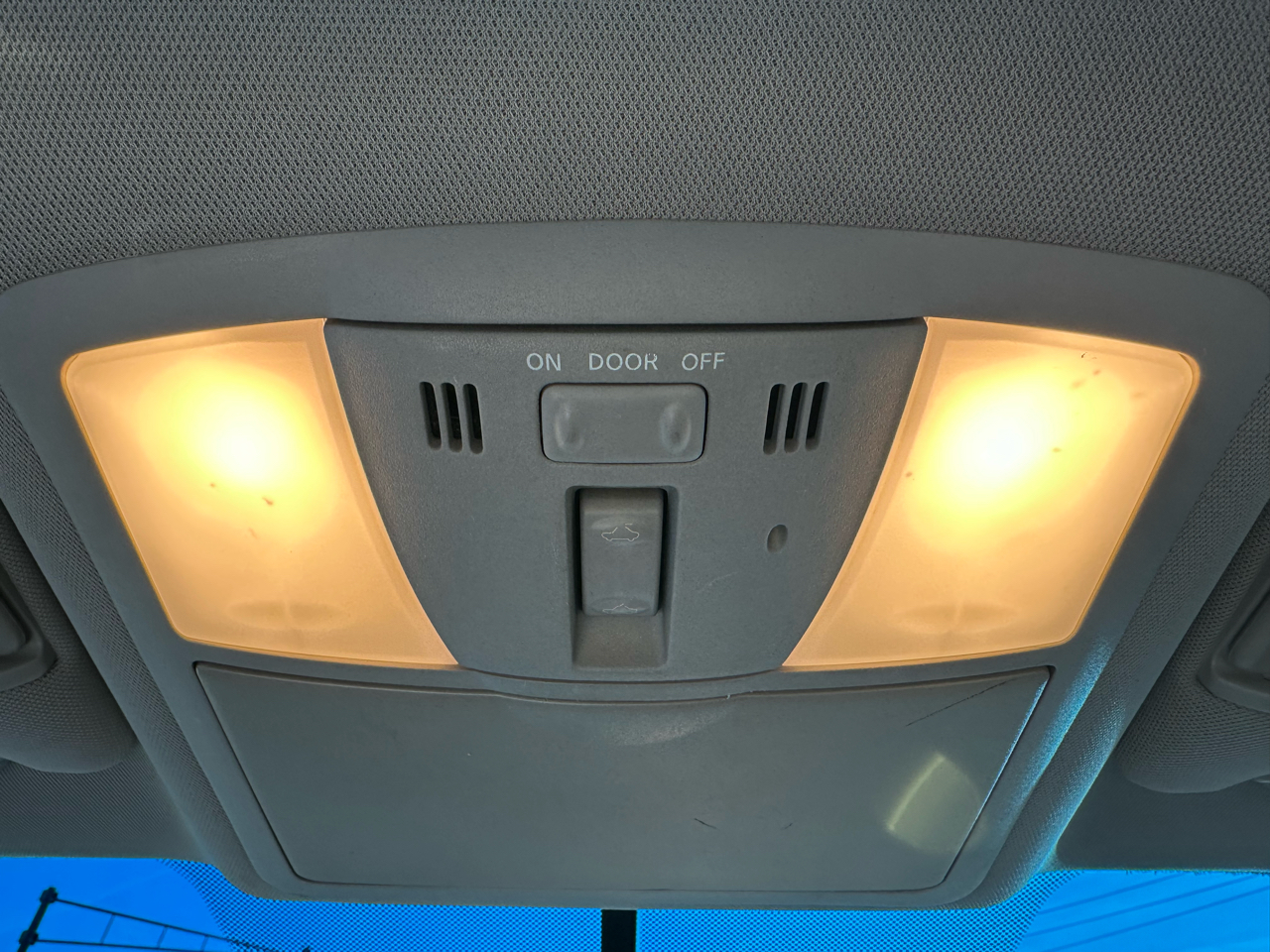 Nissan Altima 4dr Sdn V6 CVT 3.5 SR 2011