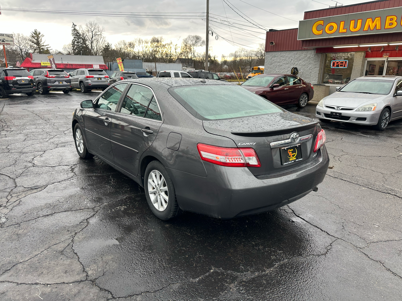 Toyota Camry 4dr Sdn I4 Man (Natl) 2010