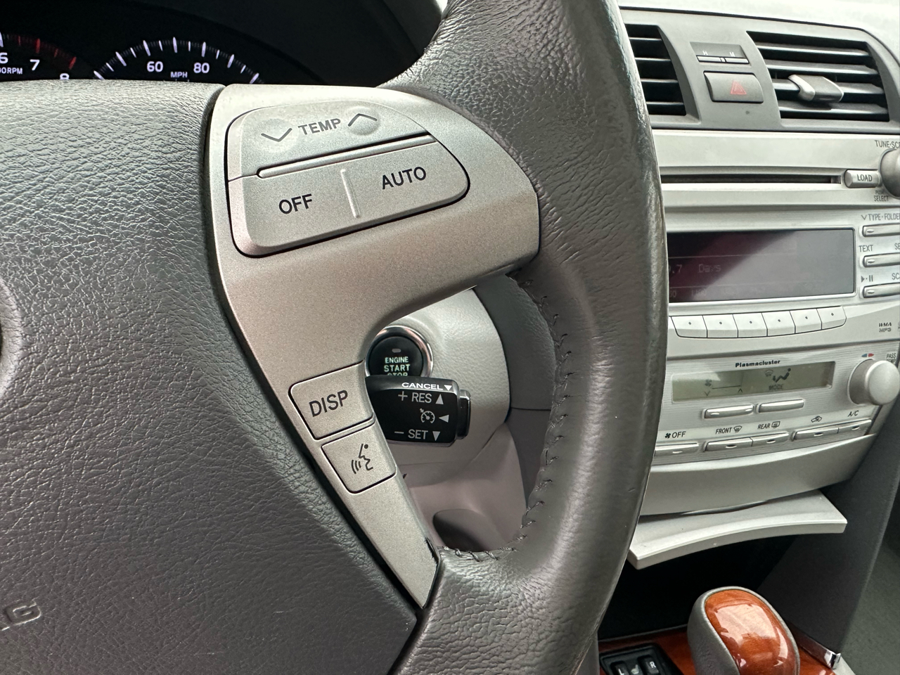 Toyota Camry 4dr Sdn I4 Man (Natl) 2010