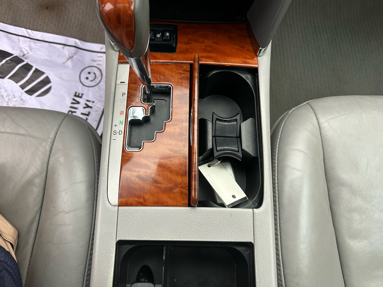 Toyota Camry 4dr Sdn I4 Man (Natl) 2010