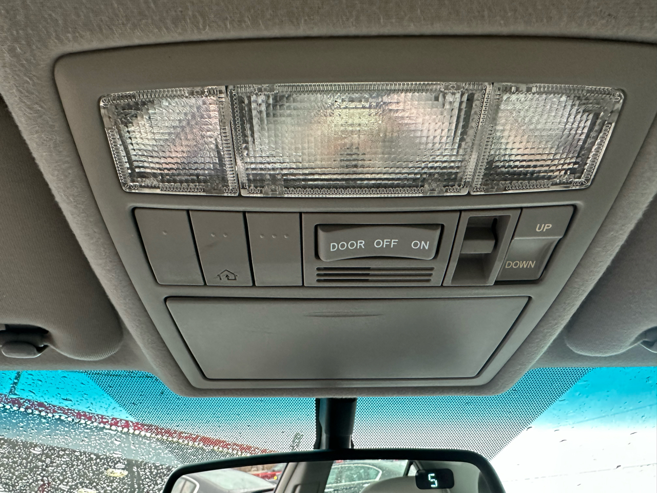 Toyota Camry 4dr Sdn I4 Man (Natl) 2010