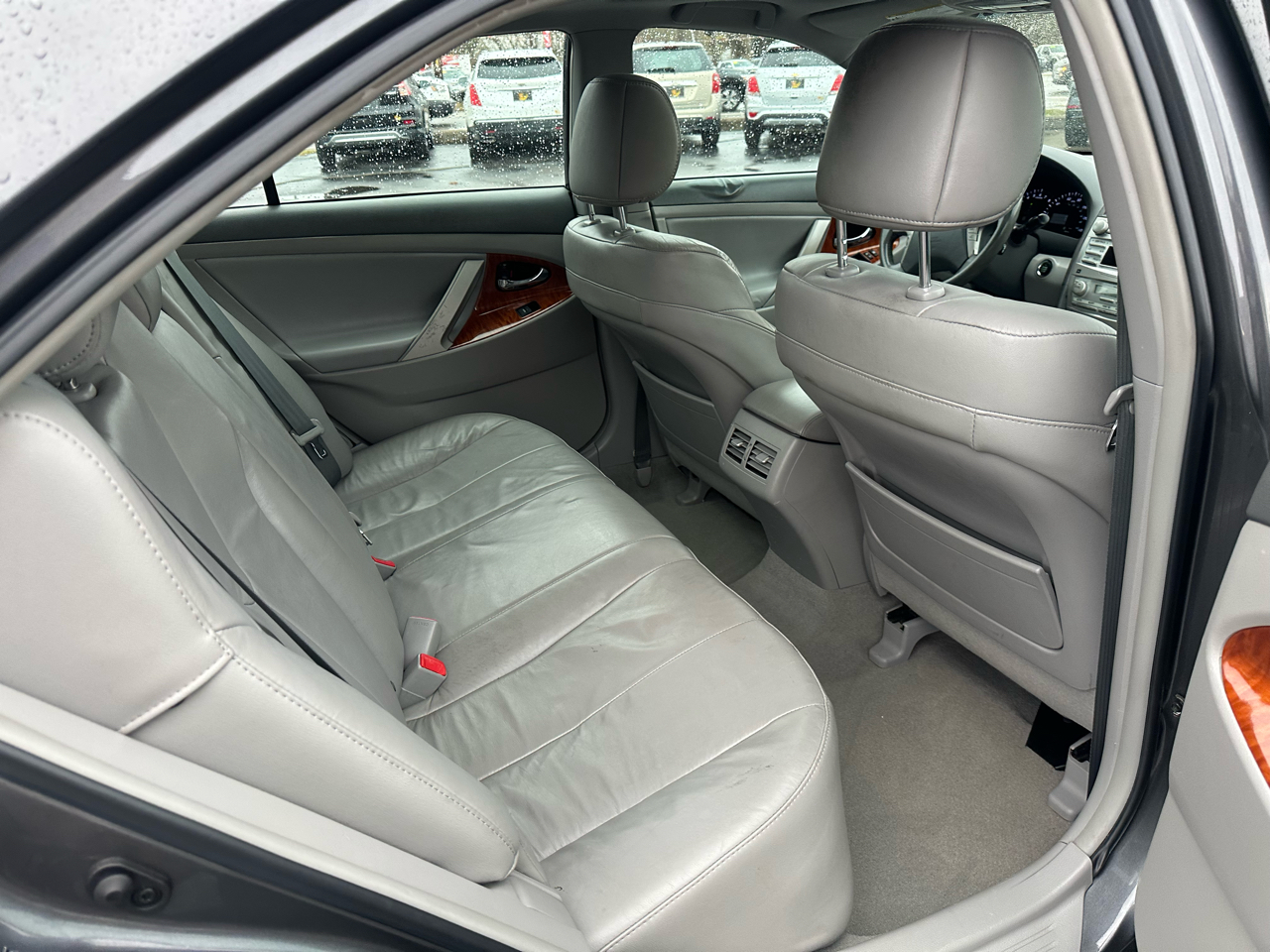 Toyota Camry 4dr Sdn I4 Man (Natl) 2010