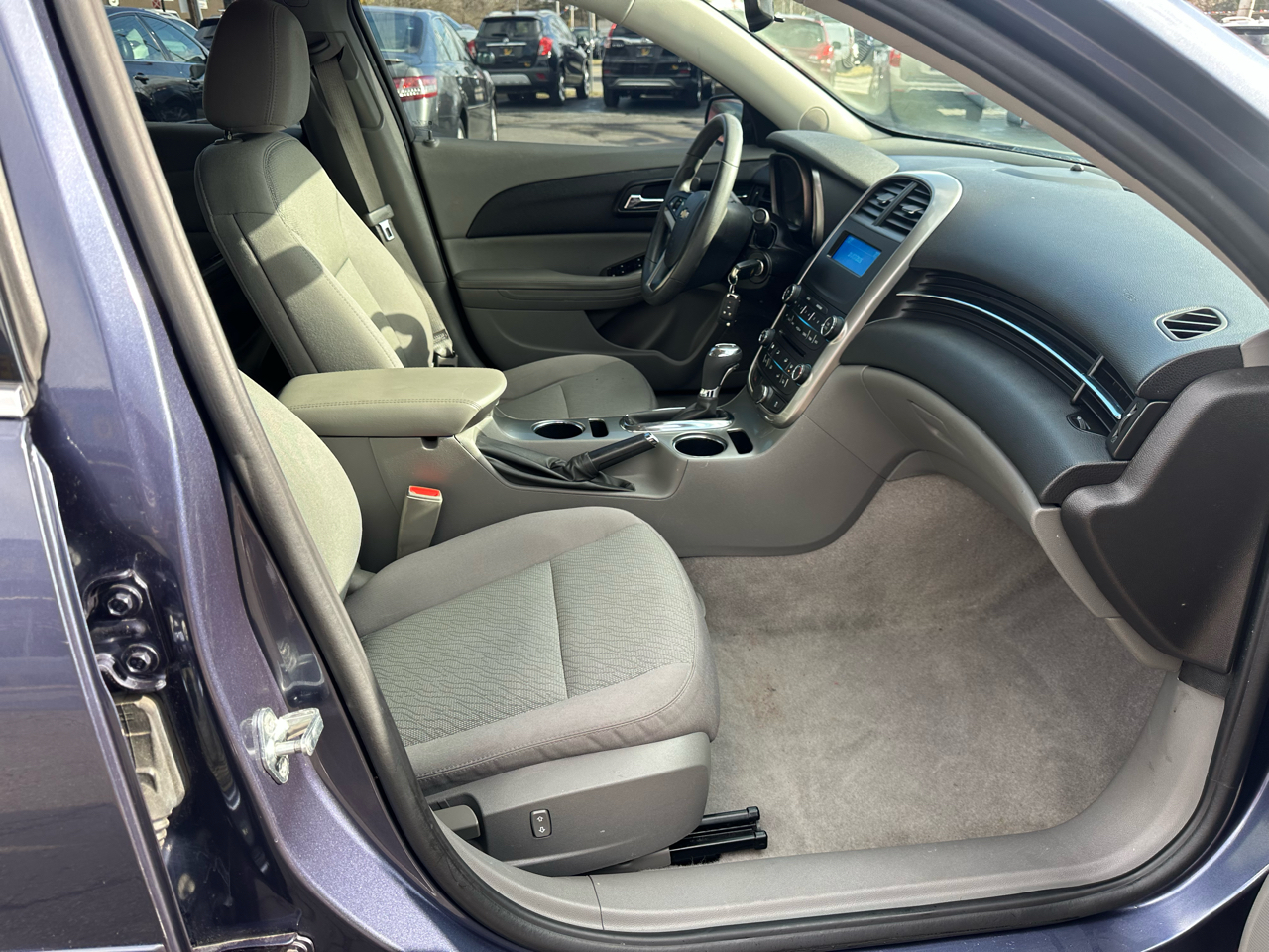 Chevrolet Malibu 4dr Sdn LS w/1LS 2015