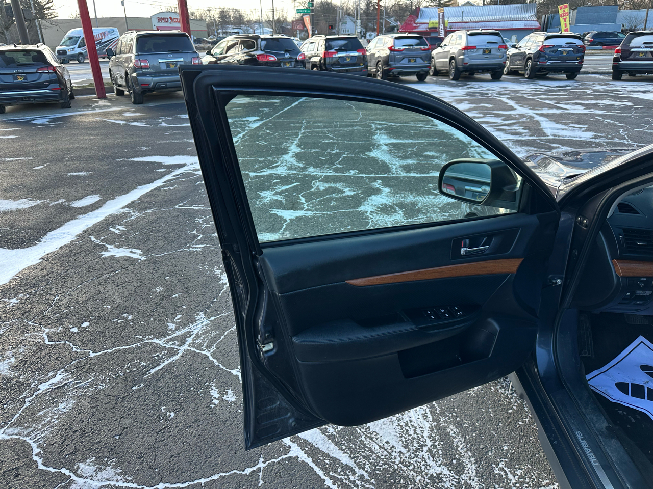 Subaru Outback 4dr Wgn H4 Auto 2.5i Limited 2013