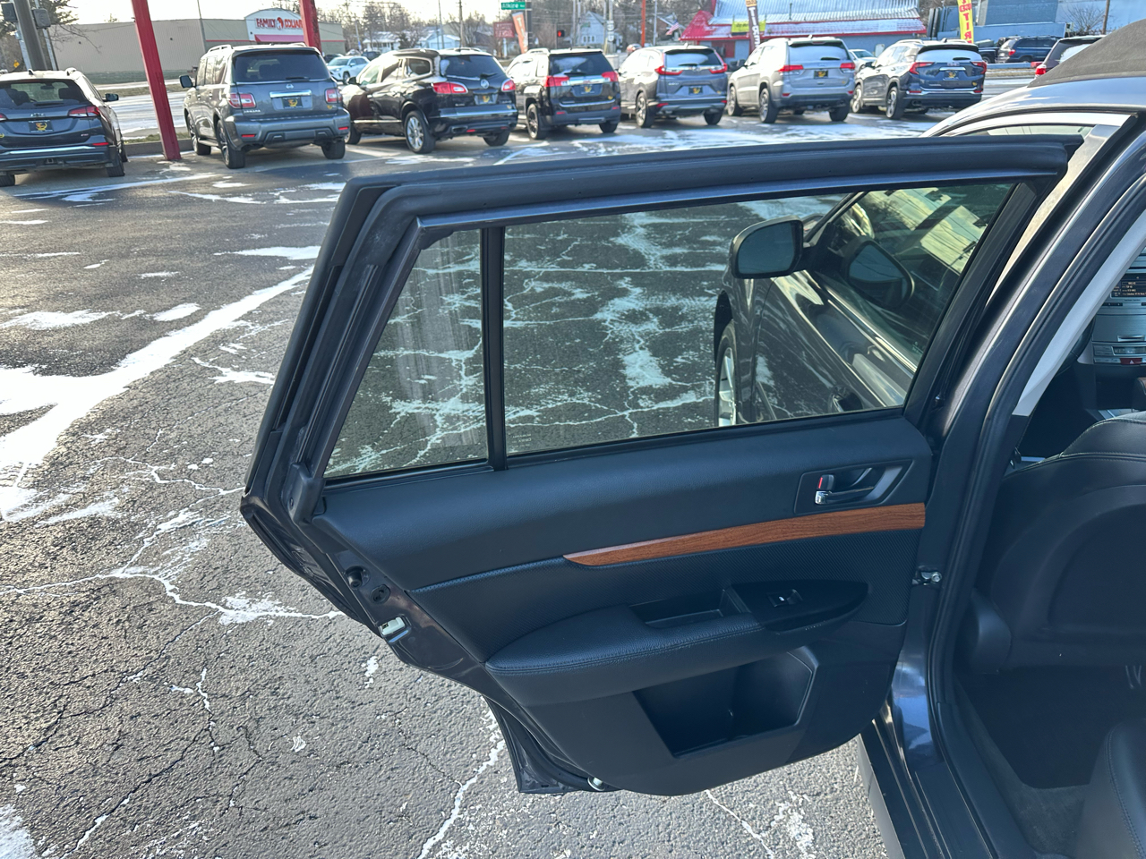 Subaru Outback 4dr Wgn H4 Auto 2.5i Limited 2013