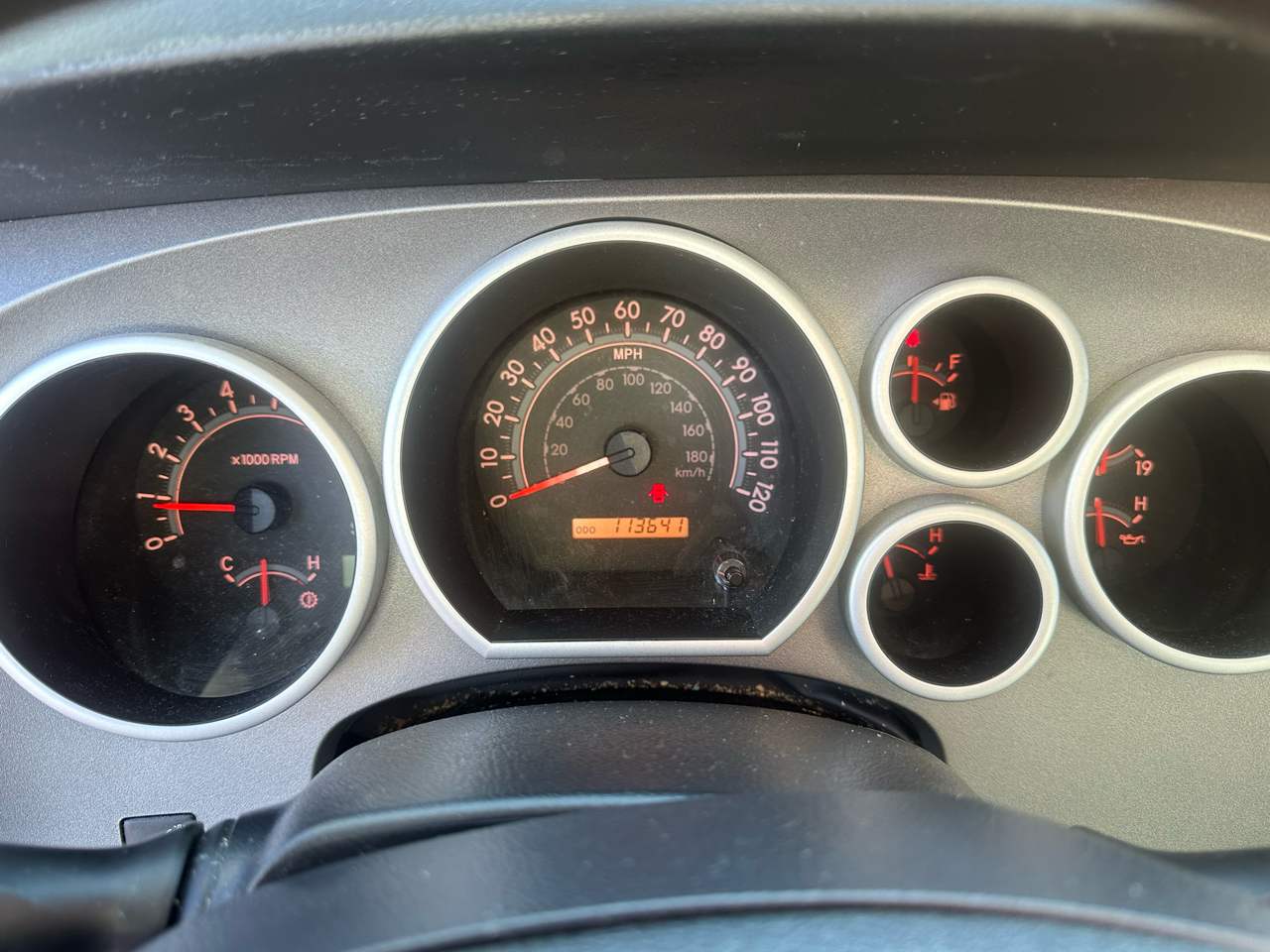 Toyota Tundra 4WD Truck Dbl 5.7L V8 6-Spd AT SR5 (Natl 2011