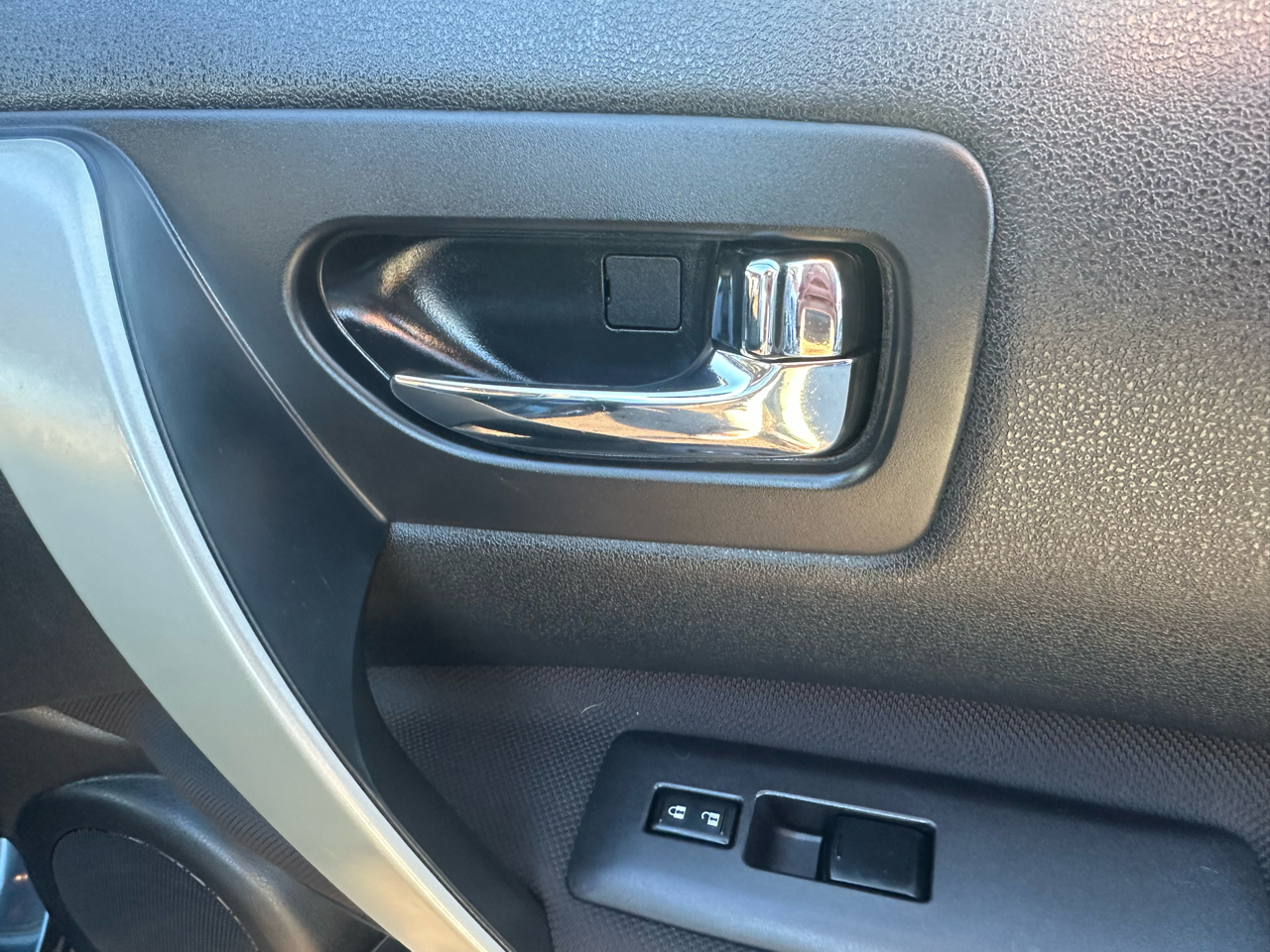 Nissan Rogue FWD 4dr S 2013