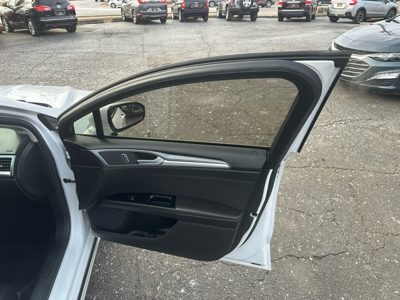 Ford Fusion 4dr Sdn SE FWD 2013