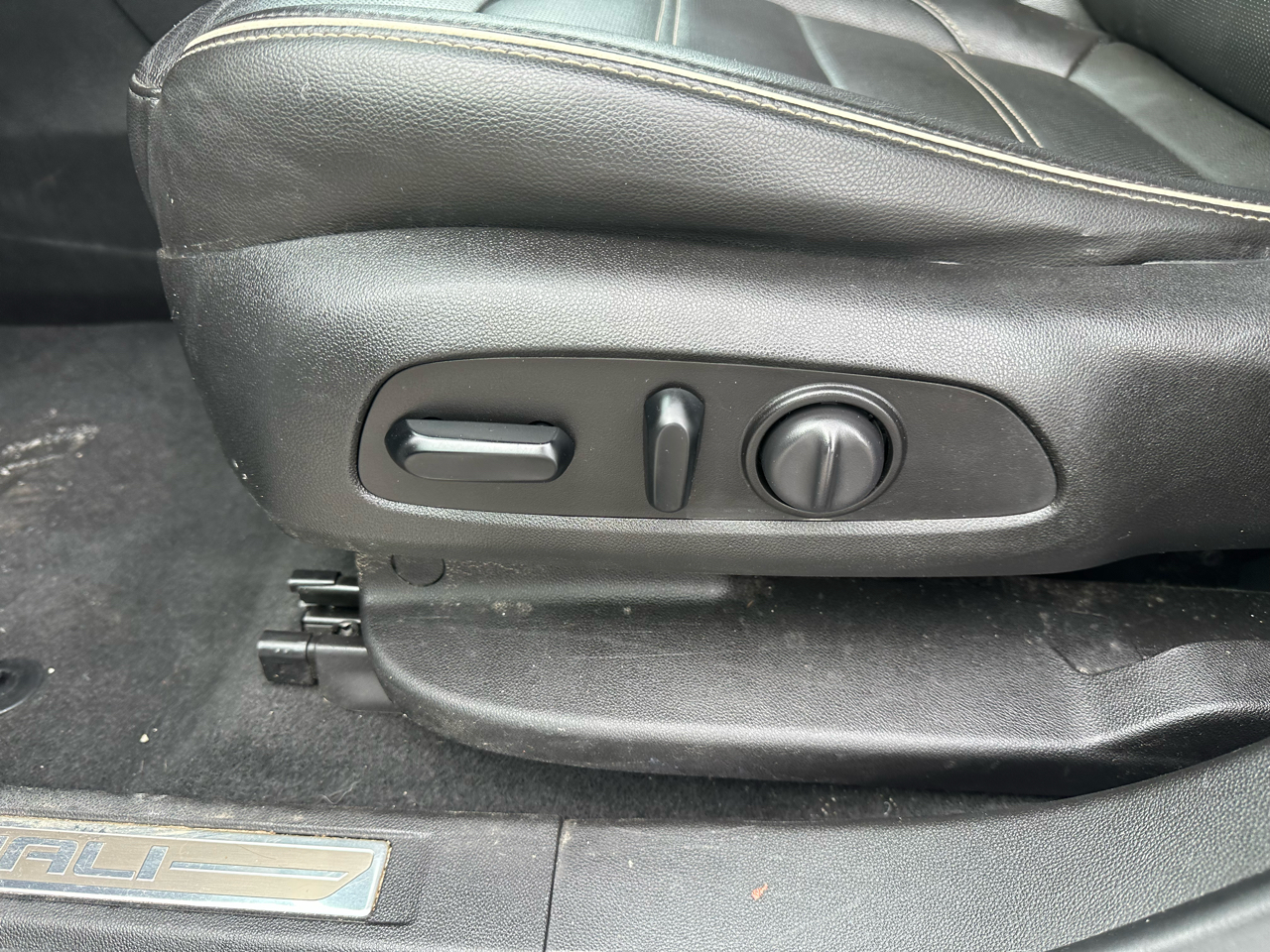 GMC Acadia AWD 4dr Denali 2019