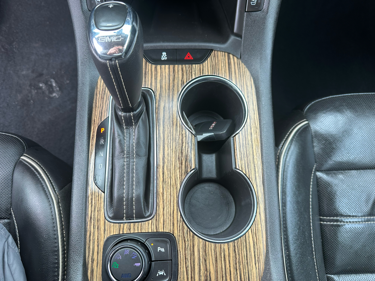 GMC Acadia AWD 4dr Denali 2019