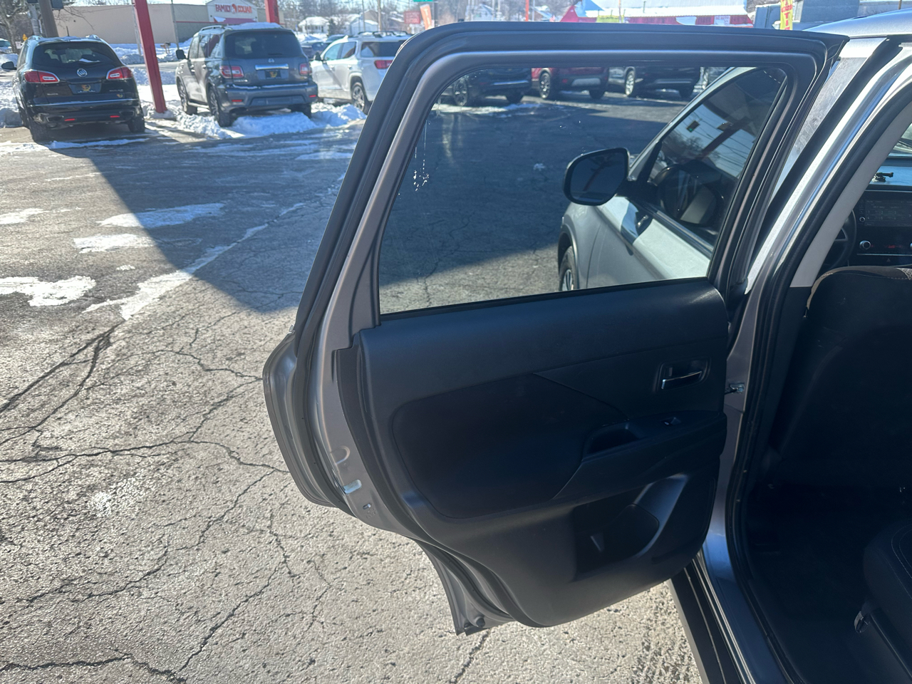 Mitsubishi Outlander SEL S-AWC 2020