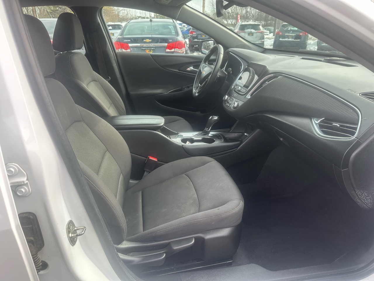 Chevrolet Malibu 4dr Sdn LT w/1LT 2017