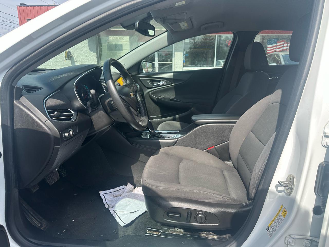 Chevrolet Malibu 4dr Sdn LT w/1LT 2017