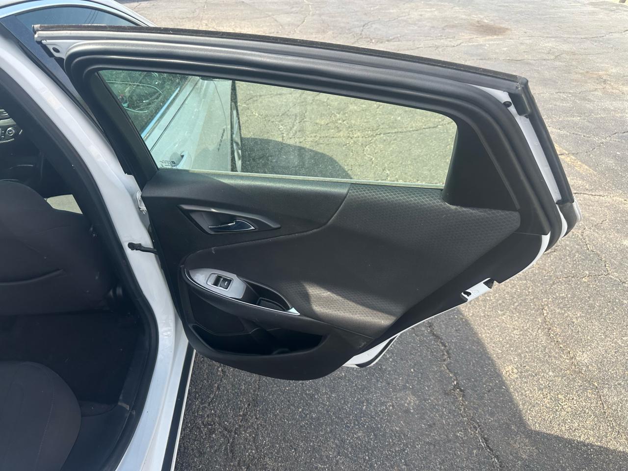 Chevrolet Malibu 4dr Sdn LT w/1LT 2017