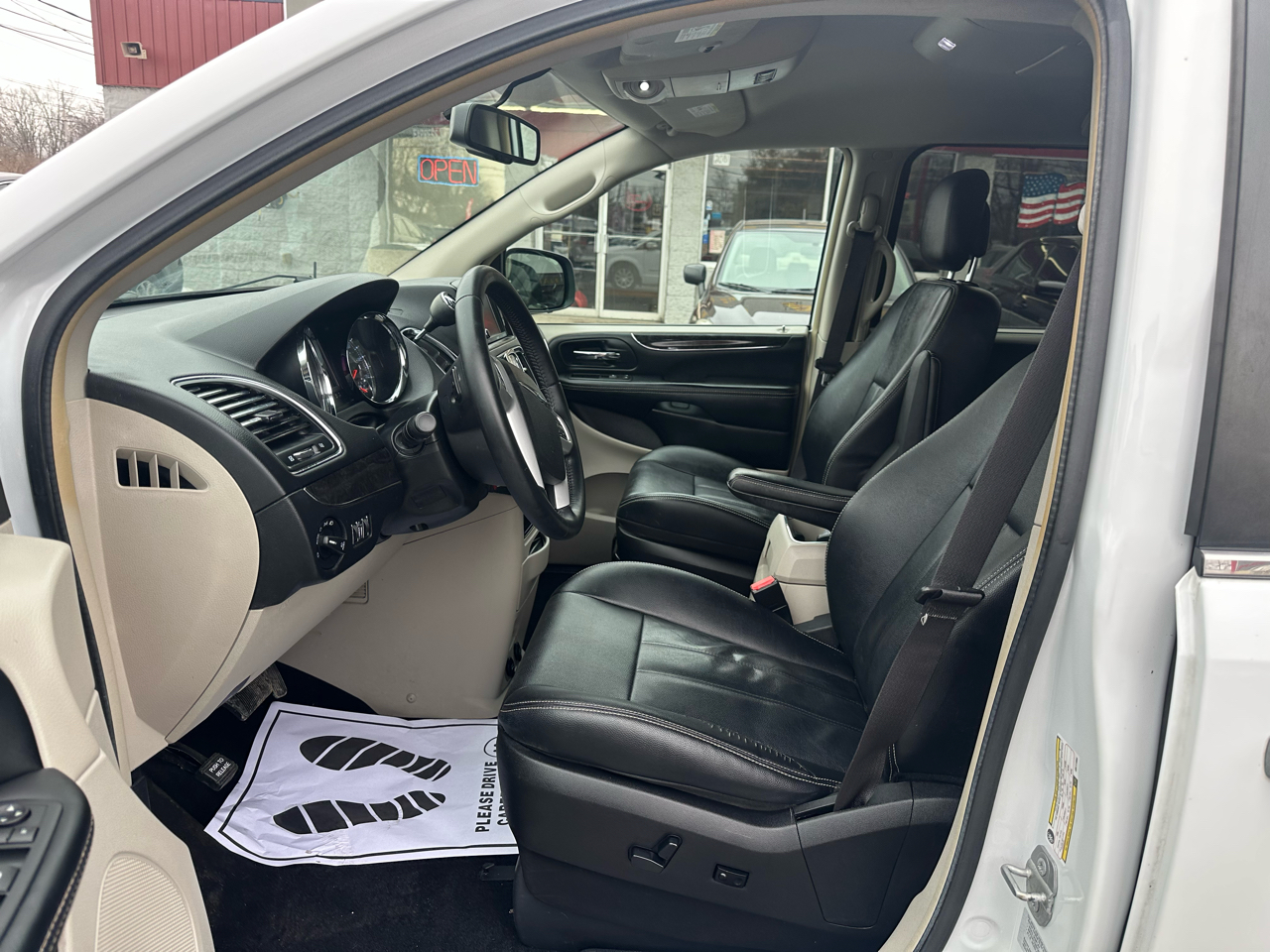 Chrysler Town & Country 4dr Wgn Touring 2016