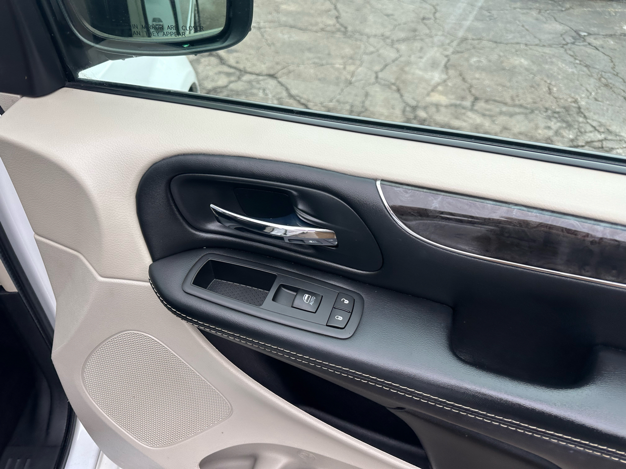 Chrysler Town & Country 4dr Wgn Touring 2016