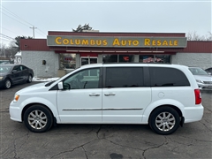 2016 Chrysler Town & Country 