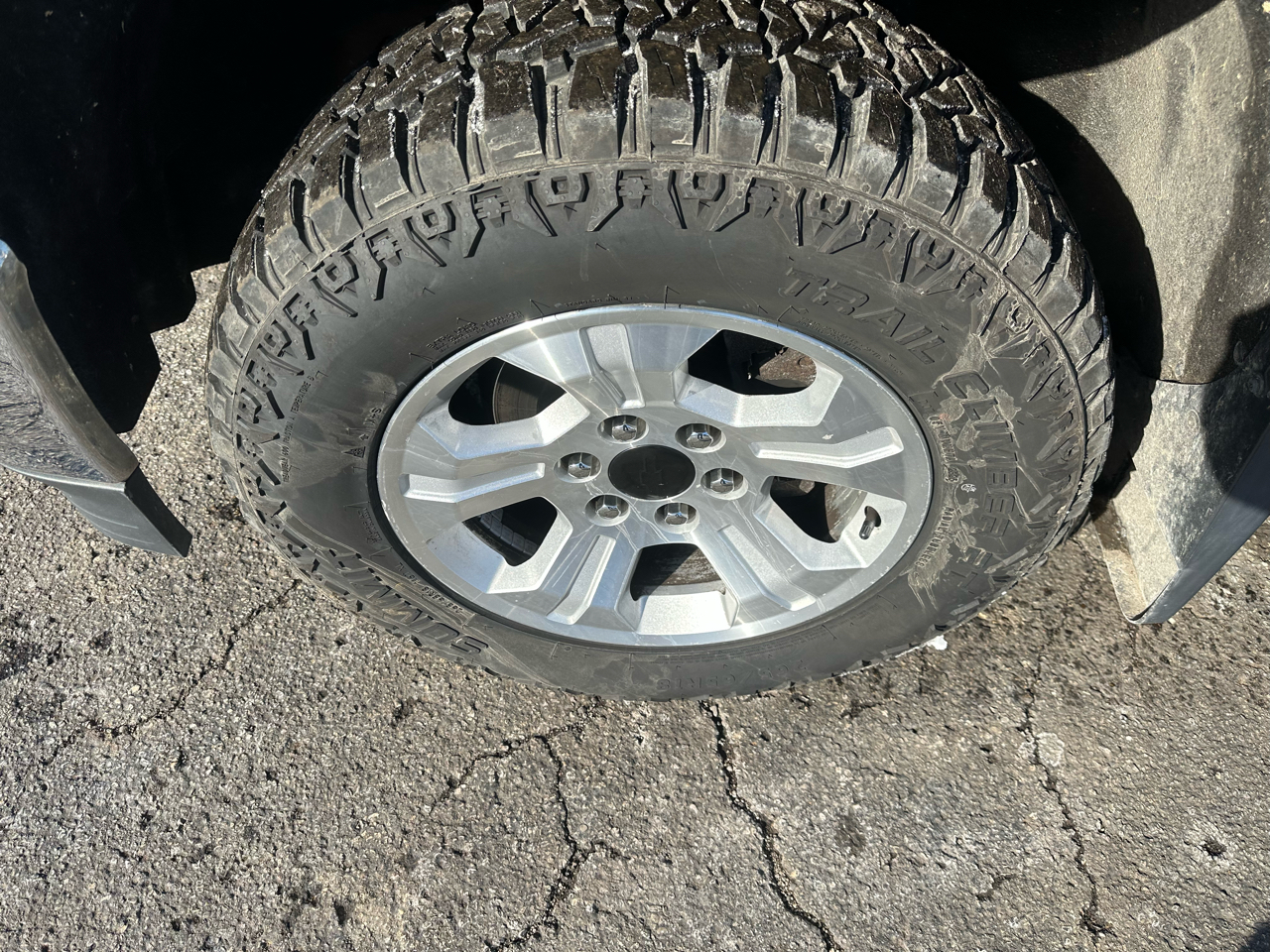 Chevrolet Silverado 1500 4WD Crew Cab 143.5" LT w/2LT 2015