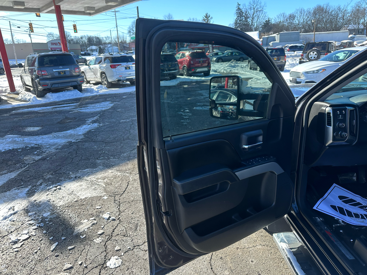 Chevrolet Silverado 1500 4WD Crew Cab 143.5" LT w/2LT 2015