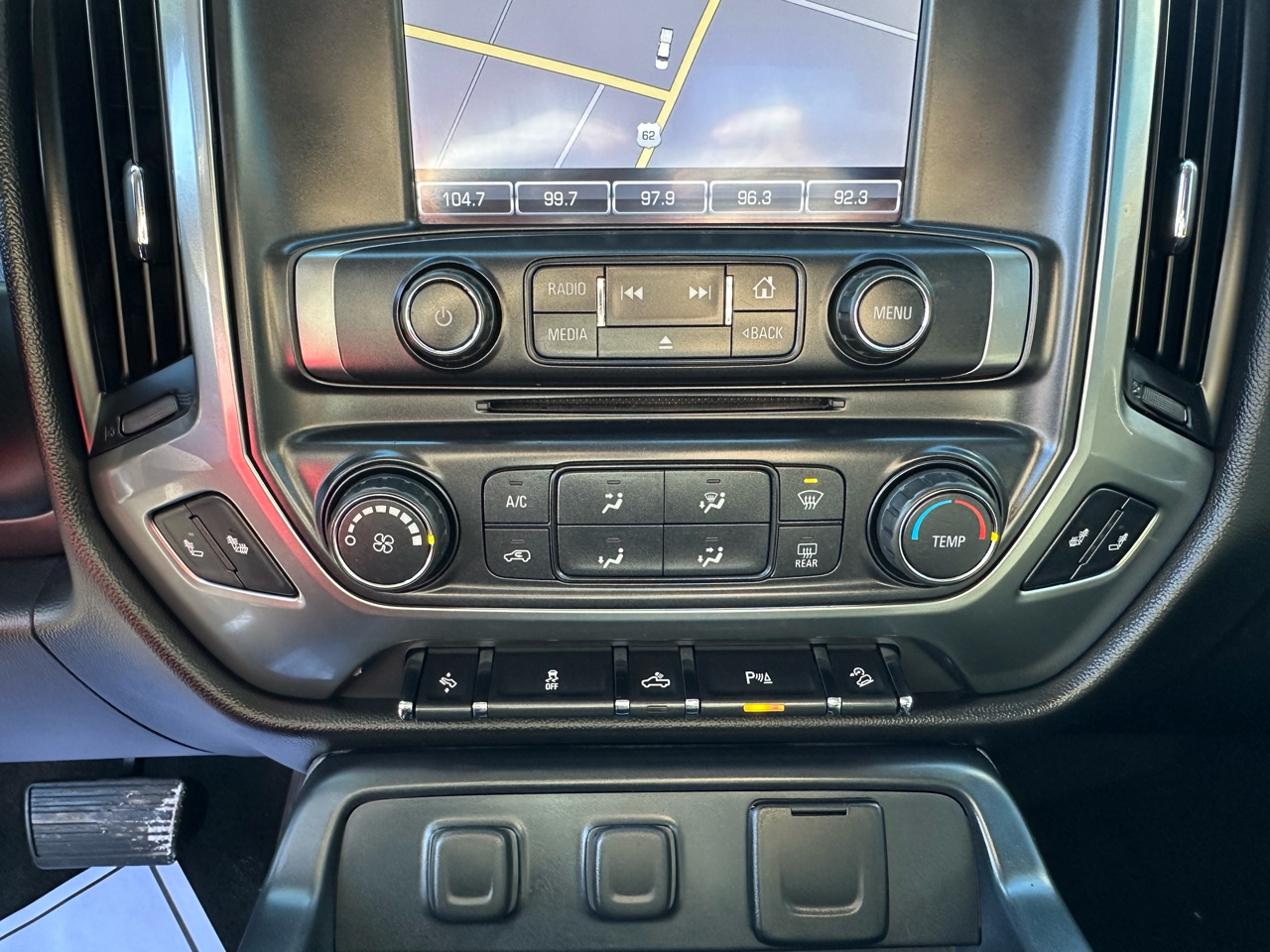 Chevrolet Silverado 1500 4WD Crew Cab 143.5" LT w/2LT 2015