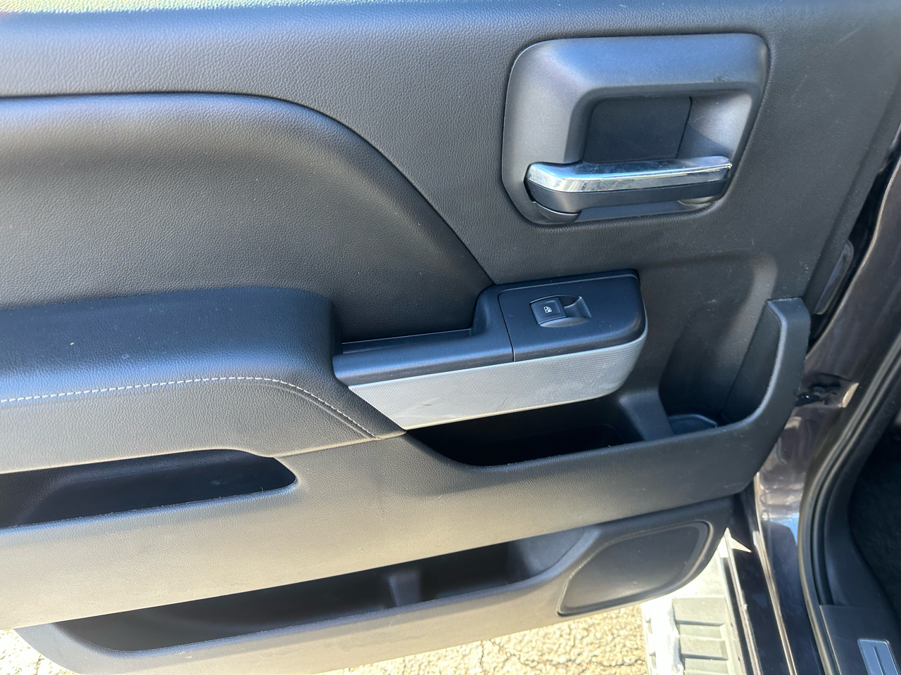 Chevrolet Silverado 1500 4WD Crew Cab 143.5" LT w/2LT 2015