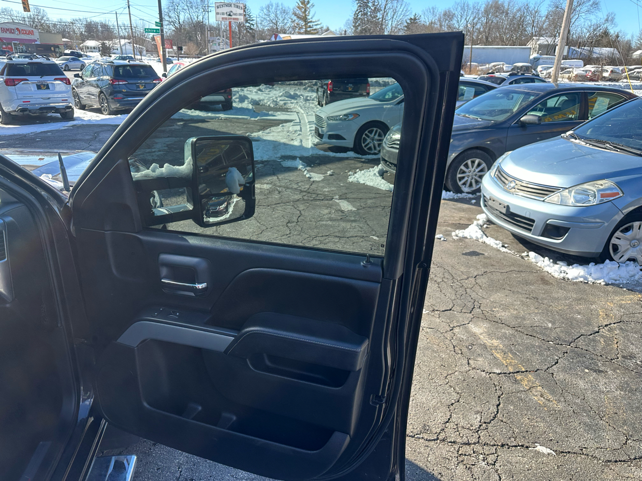 Chevrolet Silverado 1500 4WD Crew Cab 143.5" LT w/2LT 2015