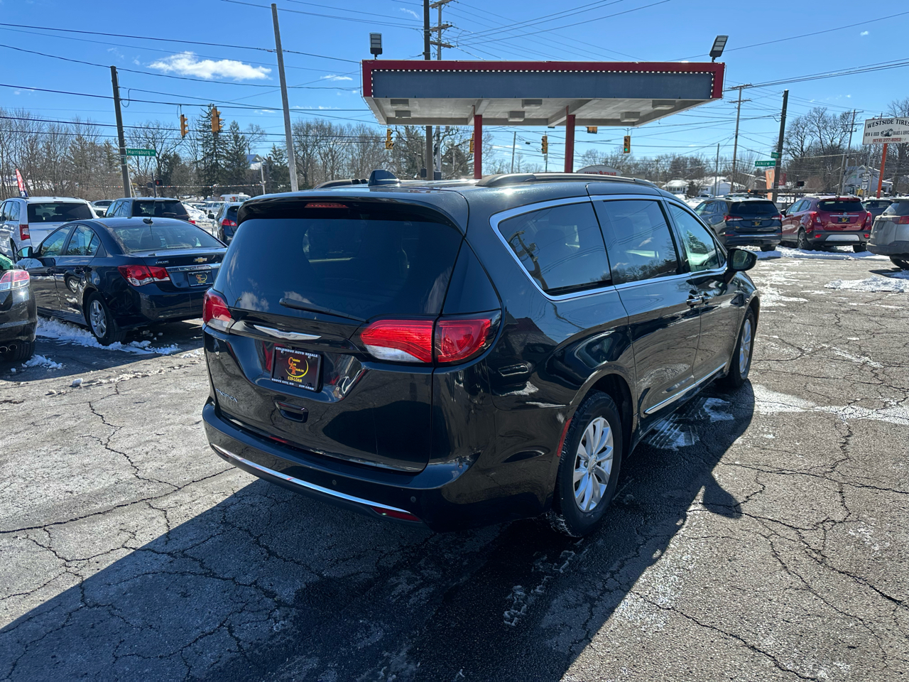 Chrysler Pacifica Touring-L FWD 2017