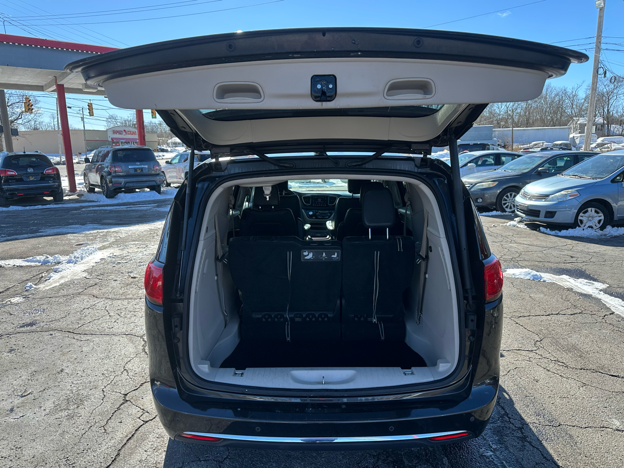 Chrysler Pacifica Touring-L FWD 2017