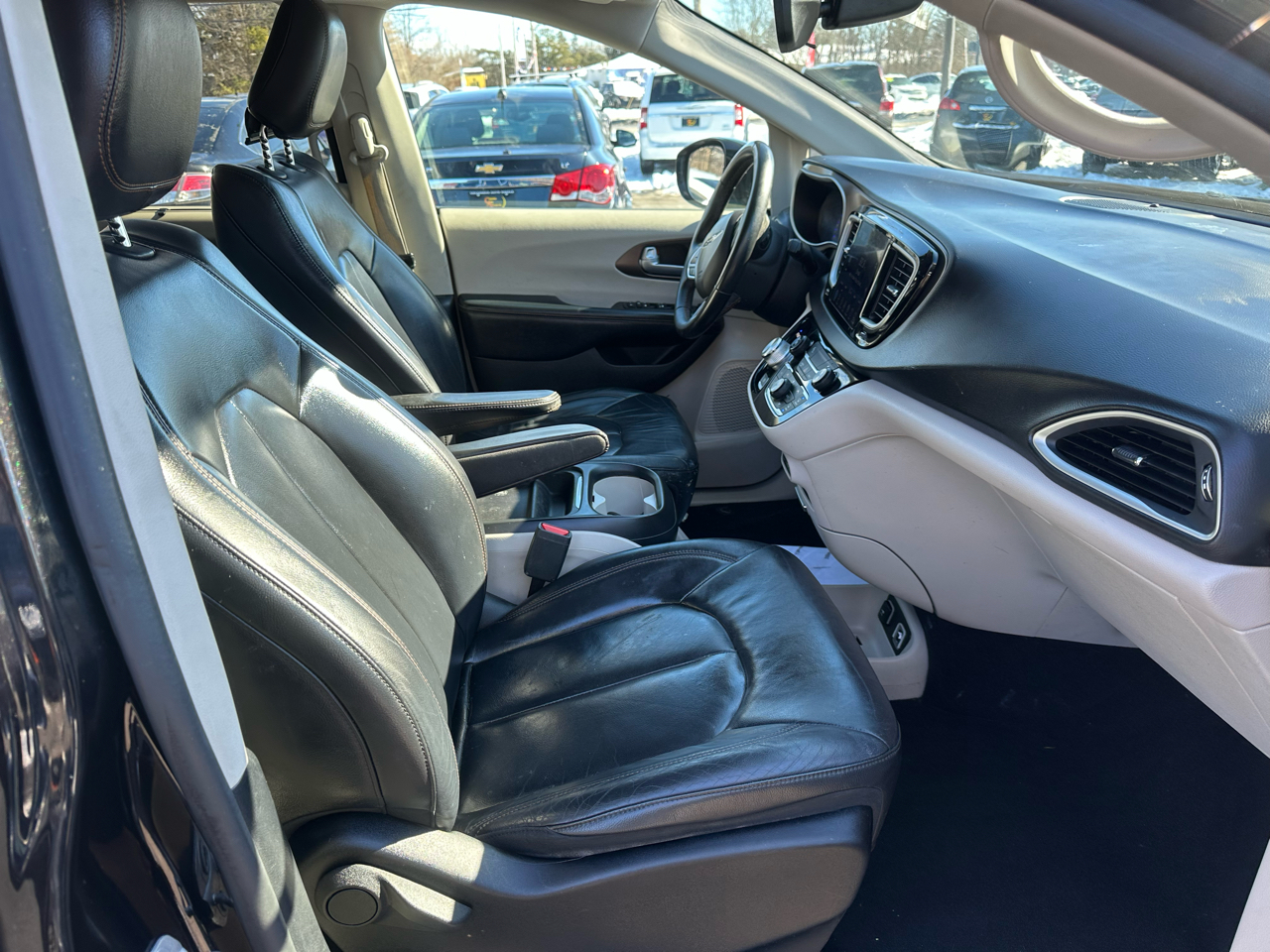 Chrysler Pacifica Touring-L FWD 2017