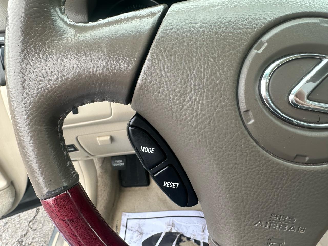 Lexus ES 300 4dr Sdn 2003