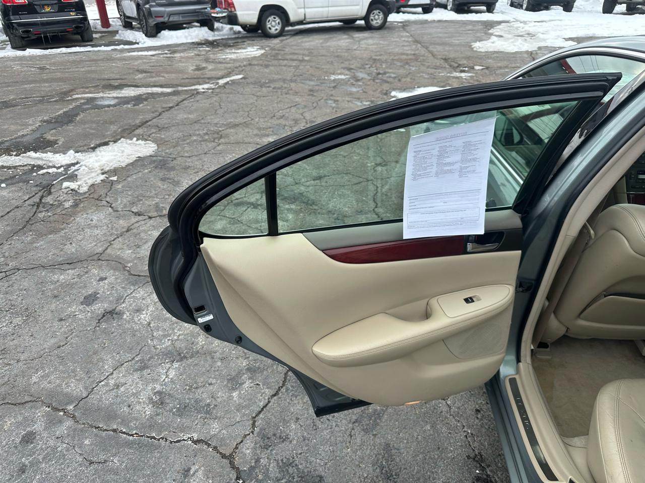 Lexus ES 300 4dr Sdn 2003