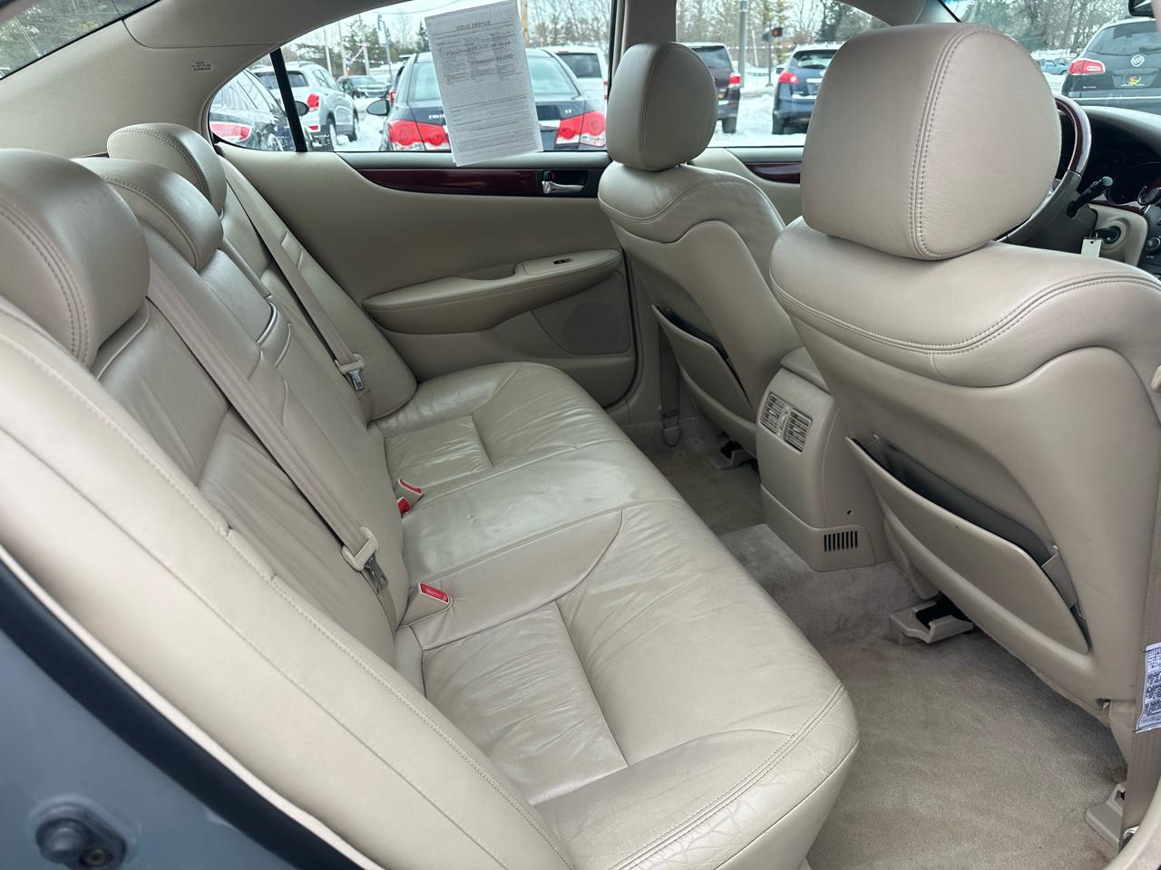 Lexus ES 300 4dr Sdn 2003