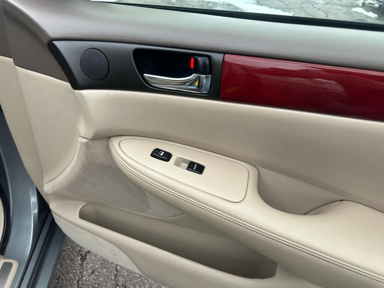 Lexus ES 300 4dr Sdn 2003