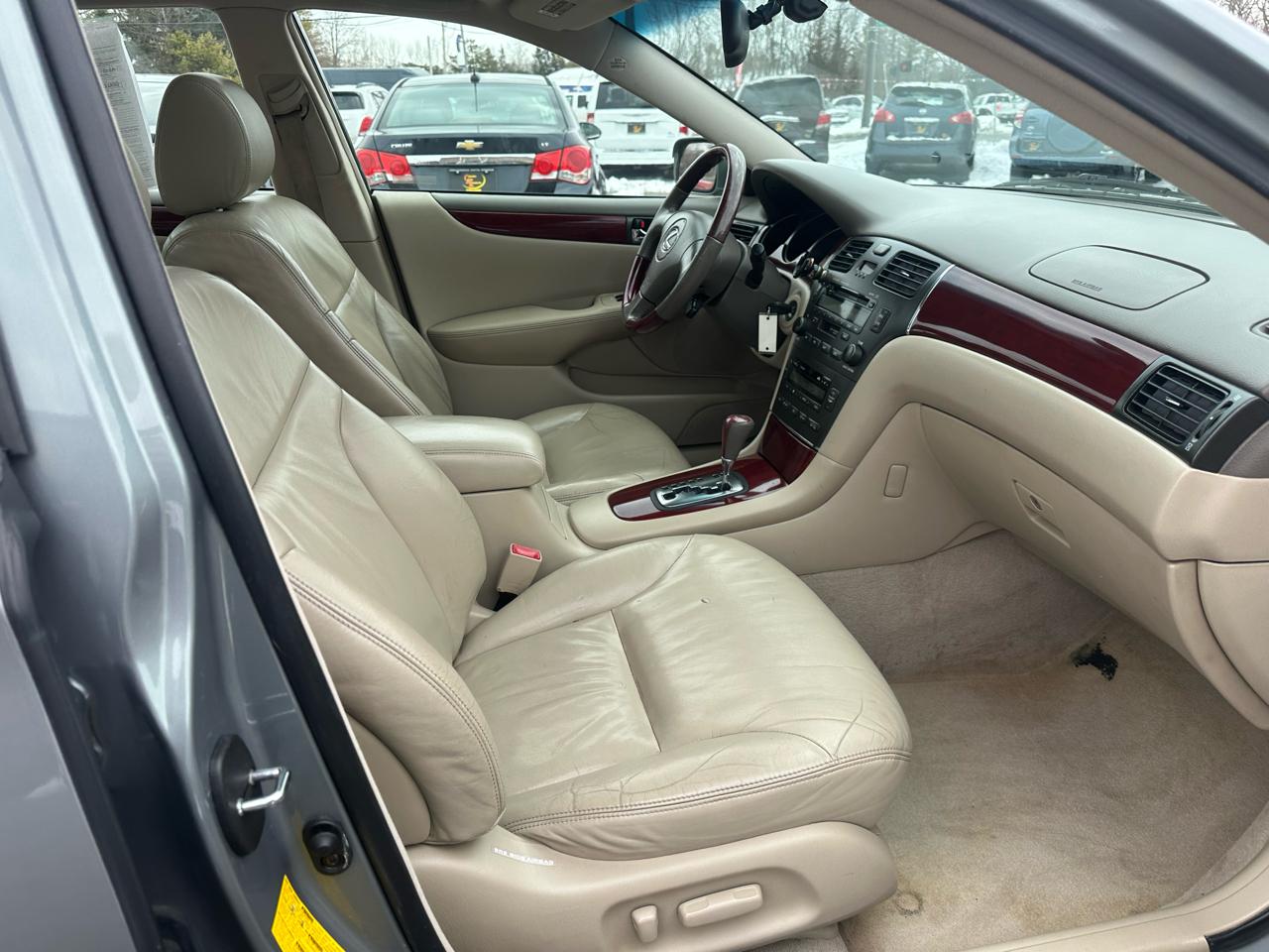 Lexus ES 300 4dr Sdn 2003