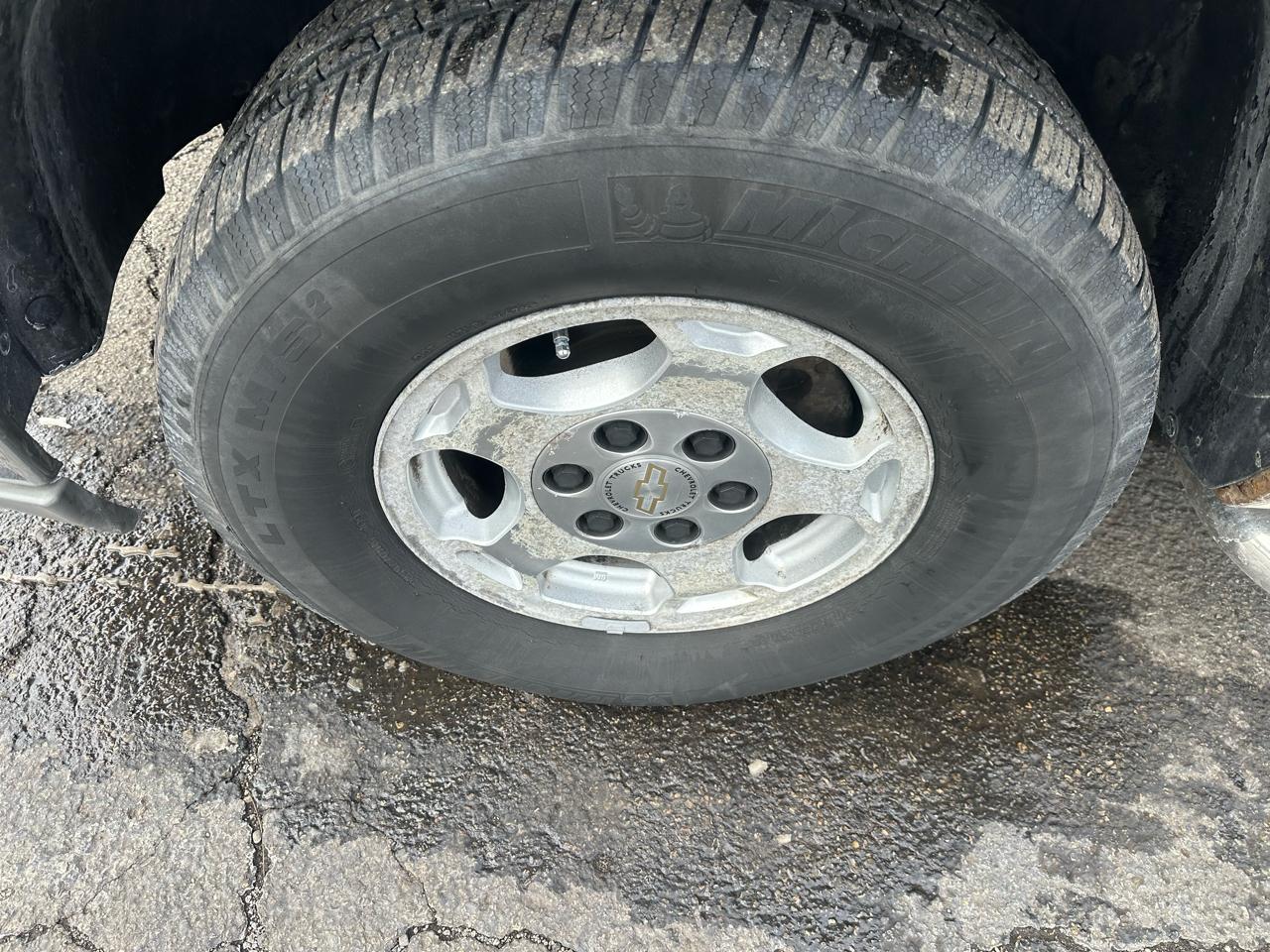 Chevrolet Silverado 1500 1LT Crew Cab 2WD 2003