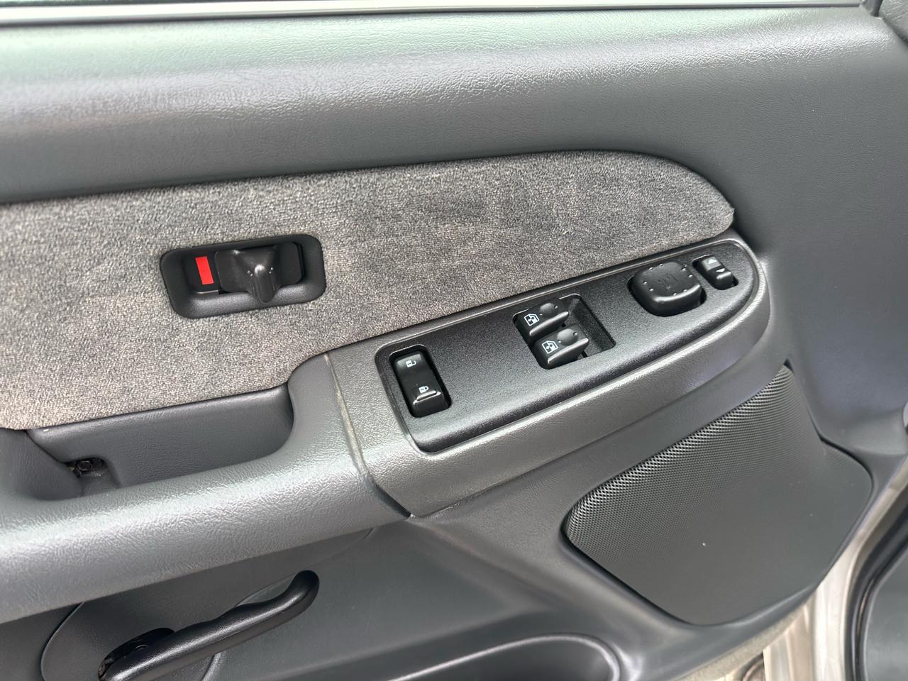 Chevrolet Silverado 1500 1LT Crew Cab 2WD 2003