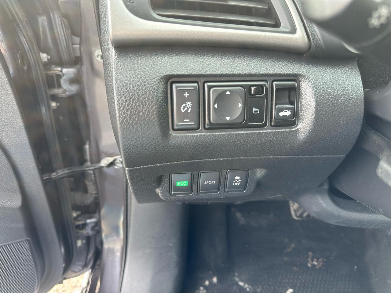 Nissan Sentra 4dr Sdn I4 CVT SR 2013