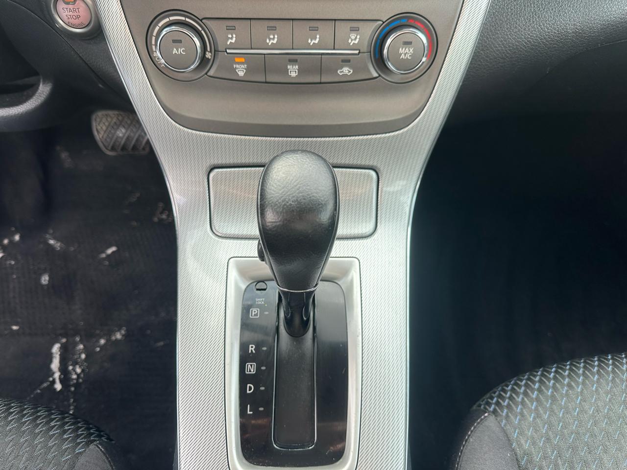 Nissan Sentra 4dr Sdn I4 CVT SR 2013